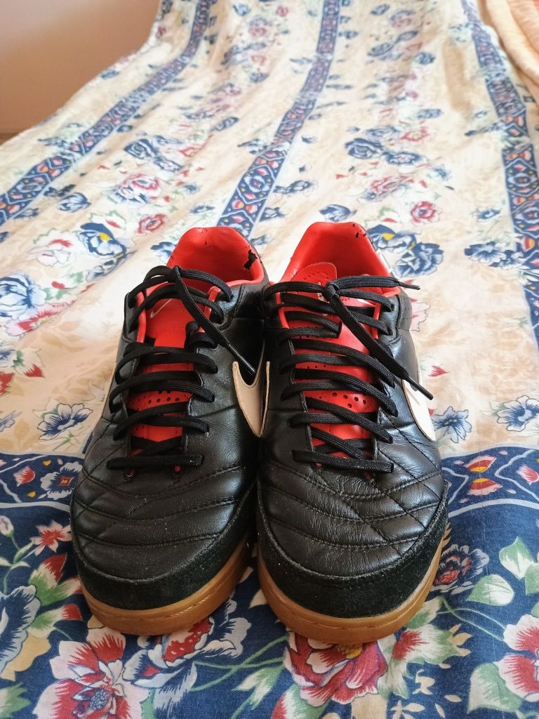 Nike Tiempo номер 41