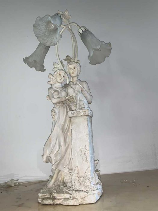 Veioza lampa scena galanta epoca indragostiti