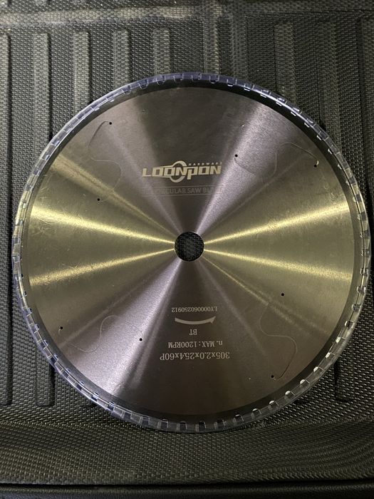 Продаю Диск Торцовочный по Металу(с Победитовым и Напайками)