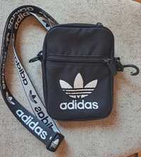 Мъжка чантичка Adidas