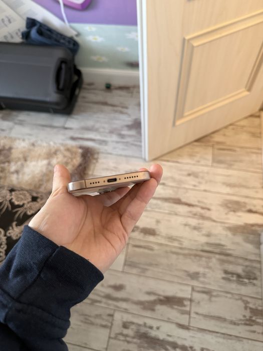 Iphone 16 pro max 256gb gold saphire 100% santate baterie