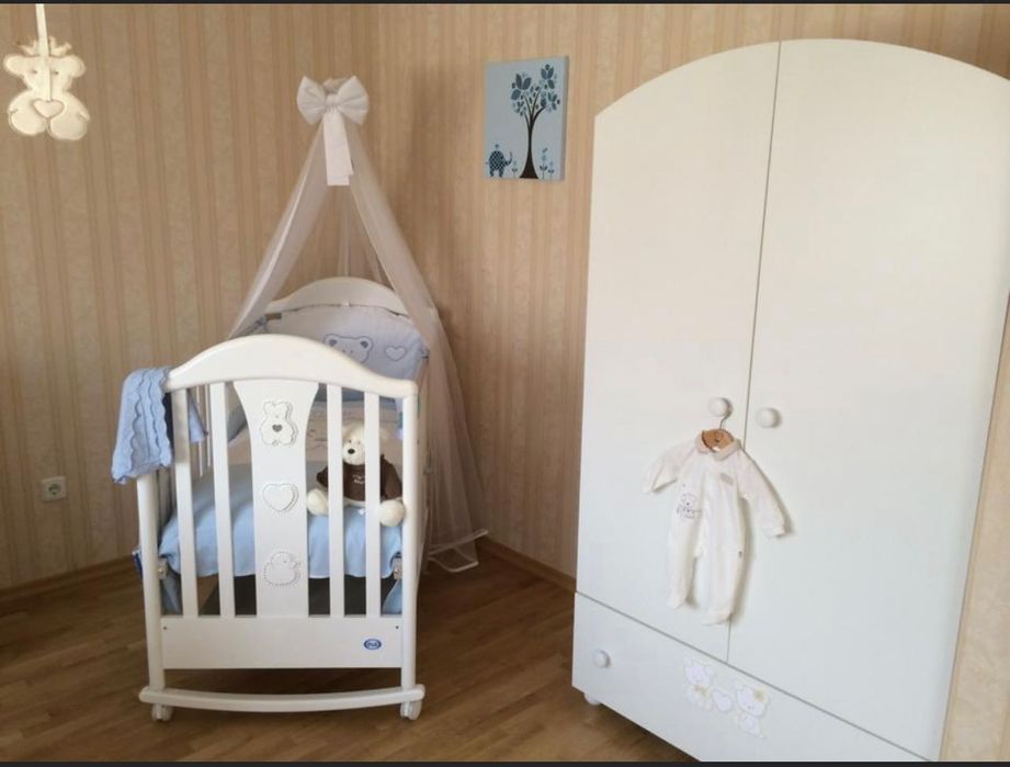 Италиански мебели Pali в отлично състояние, легло, гардроб, повивалник