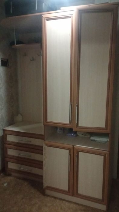 Продам прихожий шкаф  состоянии