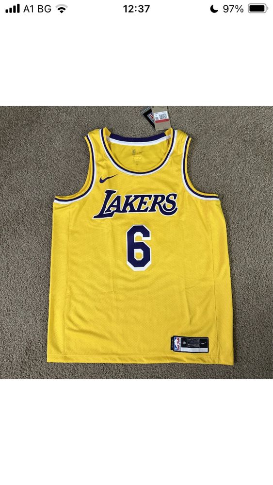Оригинален NBA потник на LeBron James