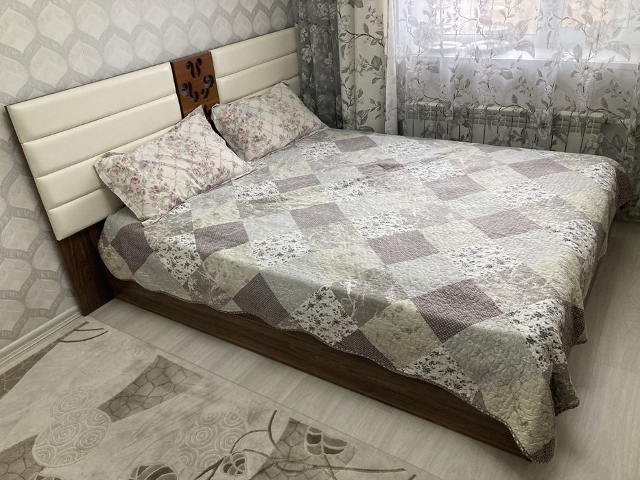 Двухспальная кровать