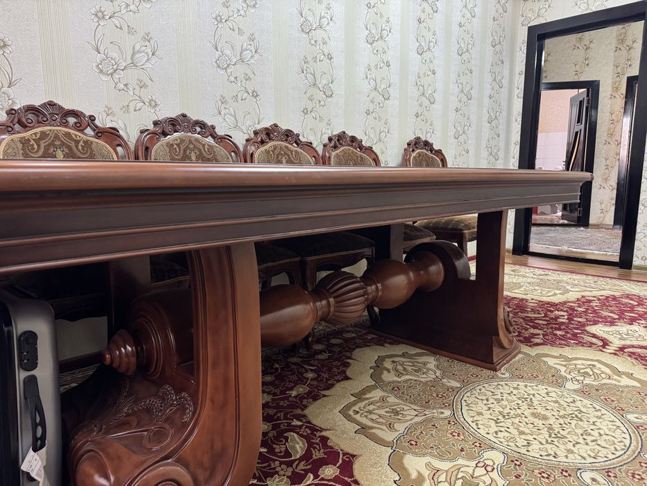 стол стуллар сотилади