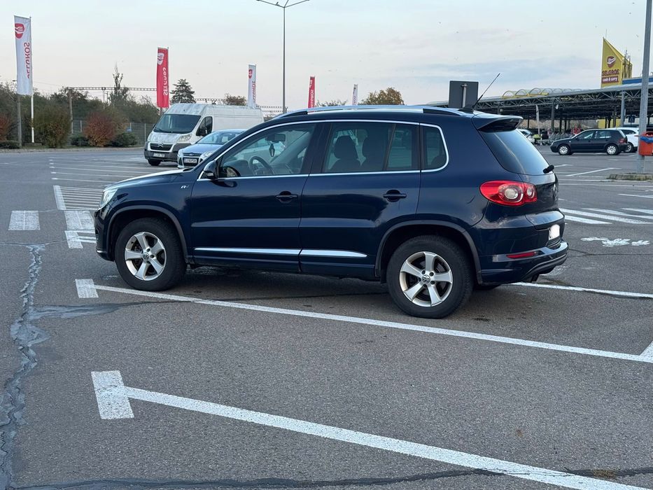 VW Tiguan R-Line 4motion , Automat 2011