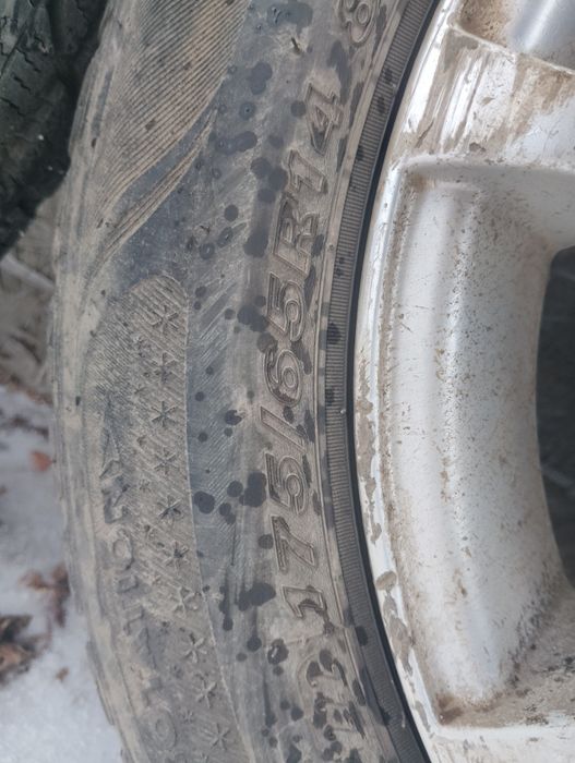 Резина с дисками всесезонка