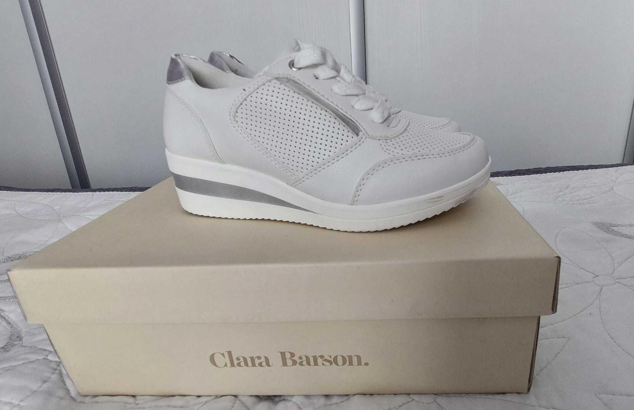 Pantofi închiși Clara Barson Alb
