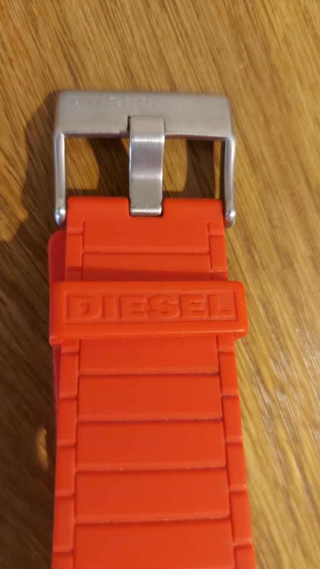 Продам часы DIESEL