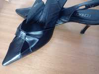 Елегантни черни дамски обувки с токче