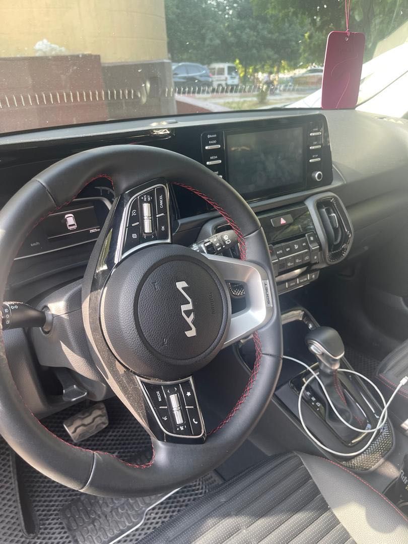 Kia sonet 3 позиция