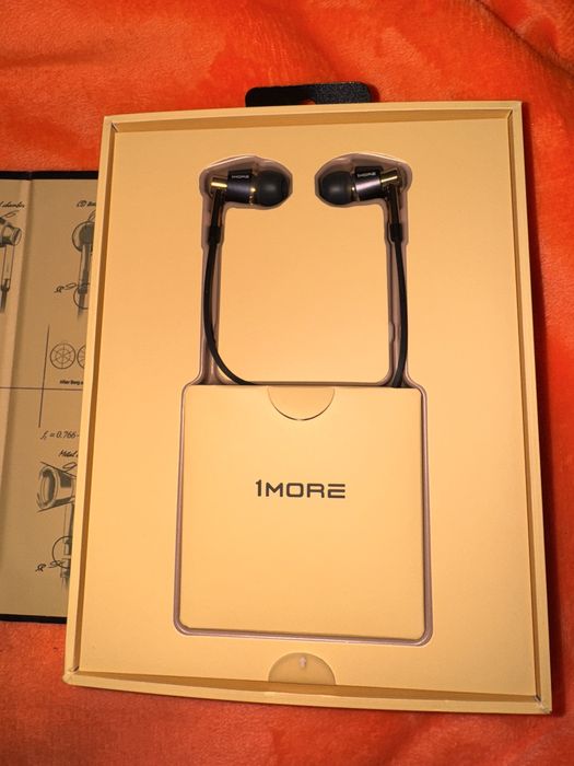 In-Ear Heaphones 1MORE Quad Driver