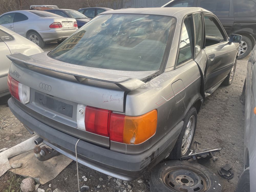 Audi 80 b3 1.8i 75кс 1987г На Части