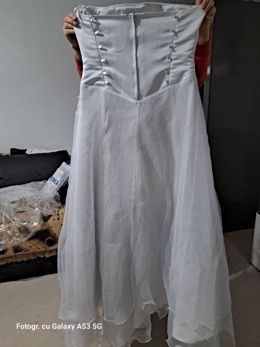 Vand rochie mireasa