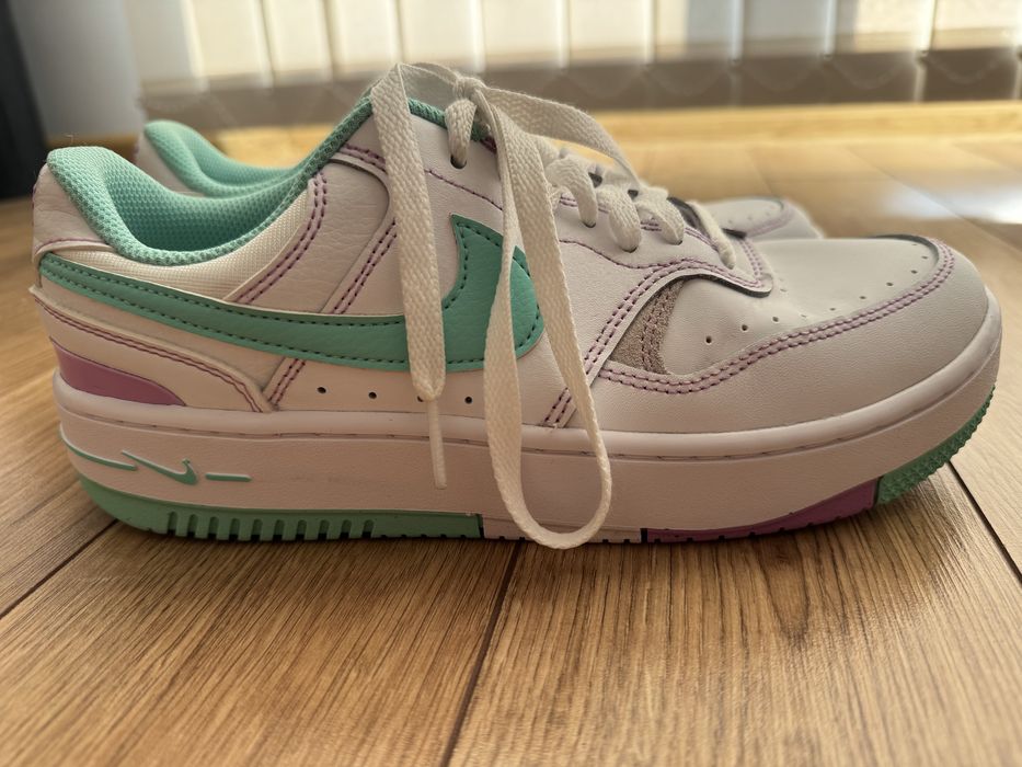 Дамски NIKE р.38,5 (24.5 см стелка)