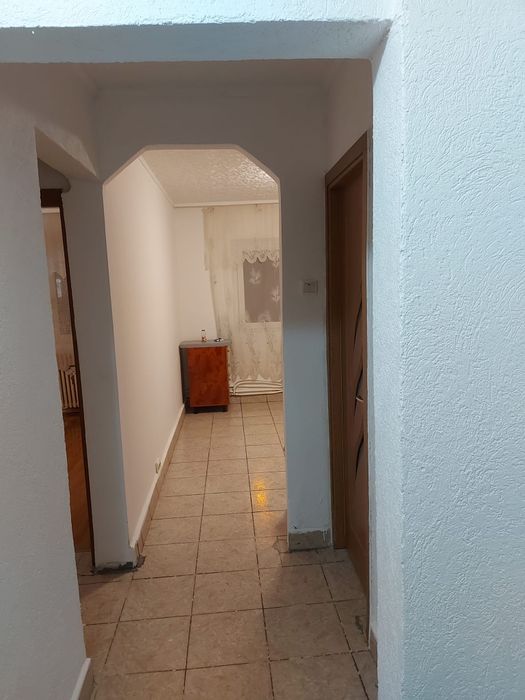 Închiriez apartament 2 camere