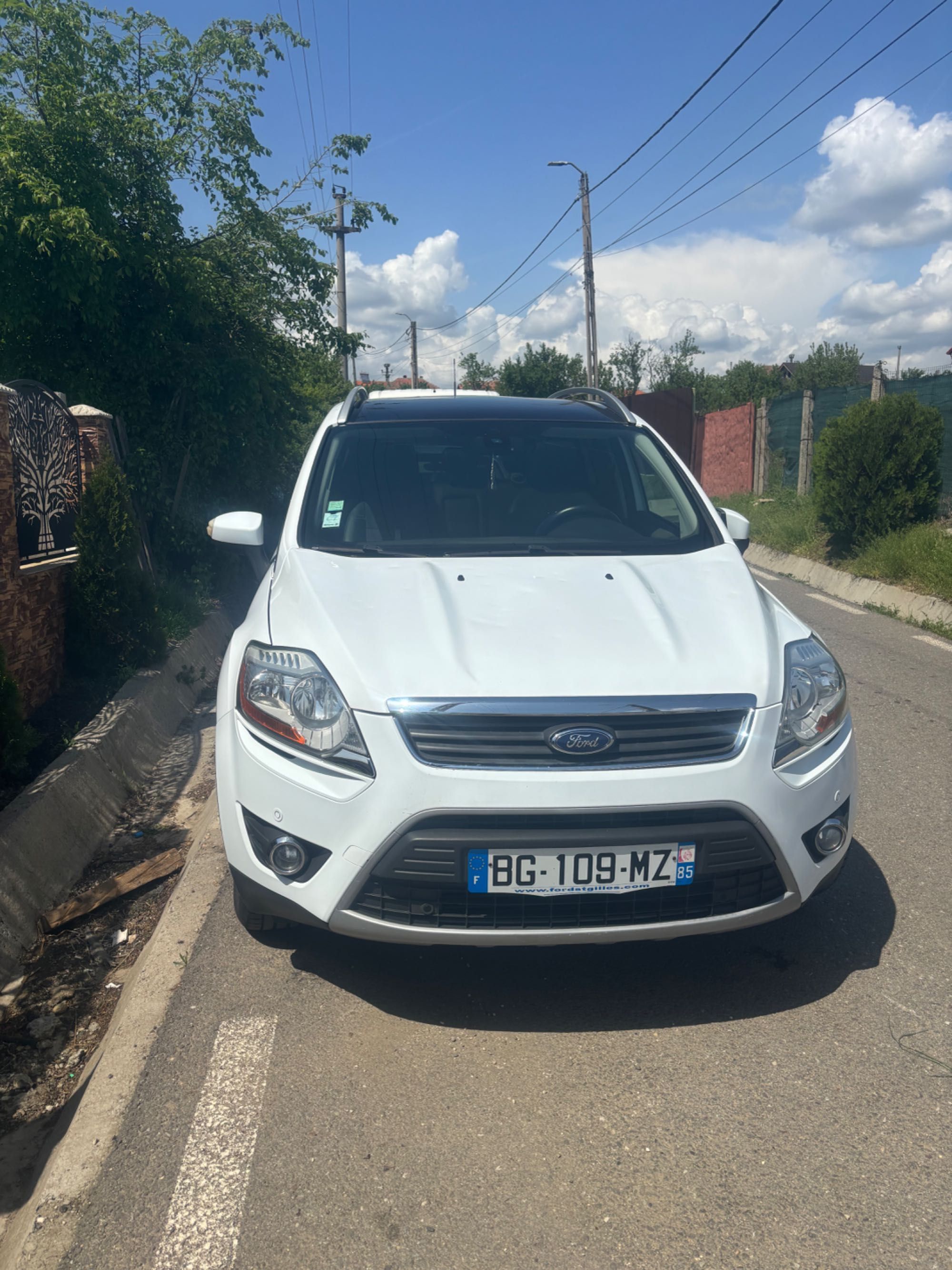 Vând Ford Kuga 2011
