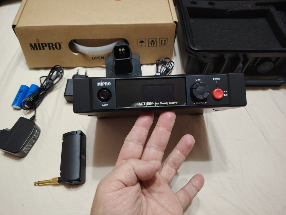 Vand wireles Mipro pentru vioara (zeta, jordan, cantini)