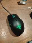 Razer Naga 2014 – геймърска MMO мишка с 19 бутона, зелена подсветка