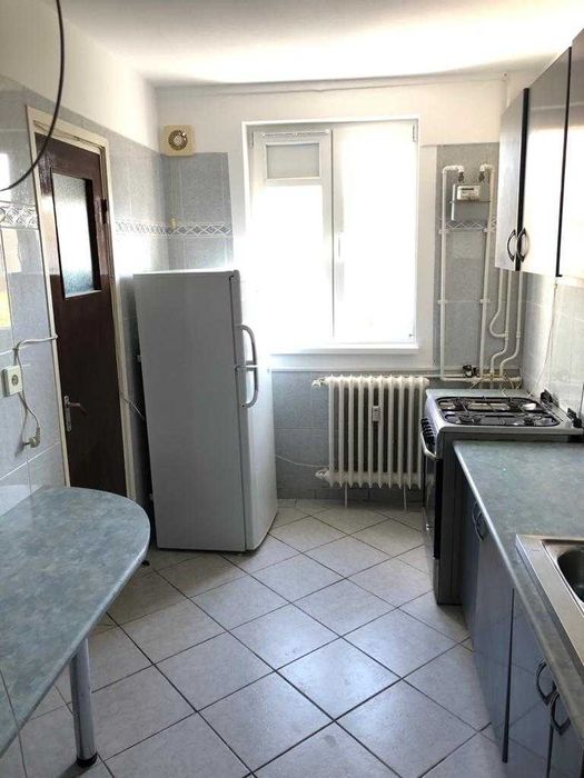 Apartament de inchiriat 3 camere Drumul Taberei - Metrou Raul Doamnei