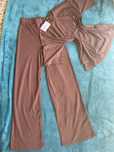 Compleu tricou si pantaloni