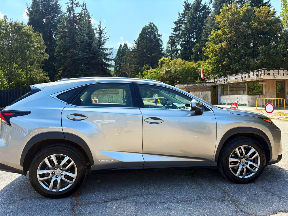 Lexus NX 300 h, 2017 година