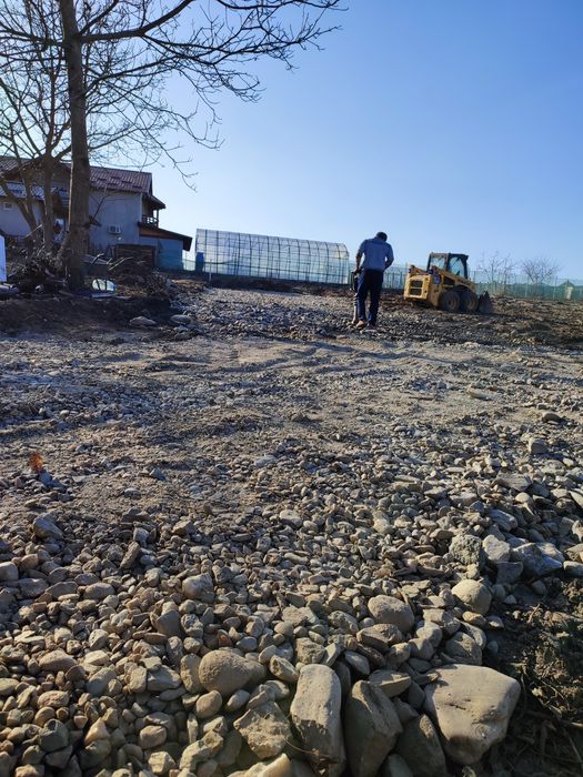 Execut lucrări cu Miniexcavator și bobcat