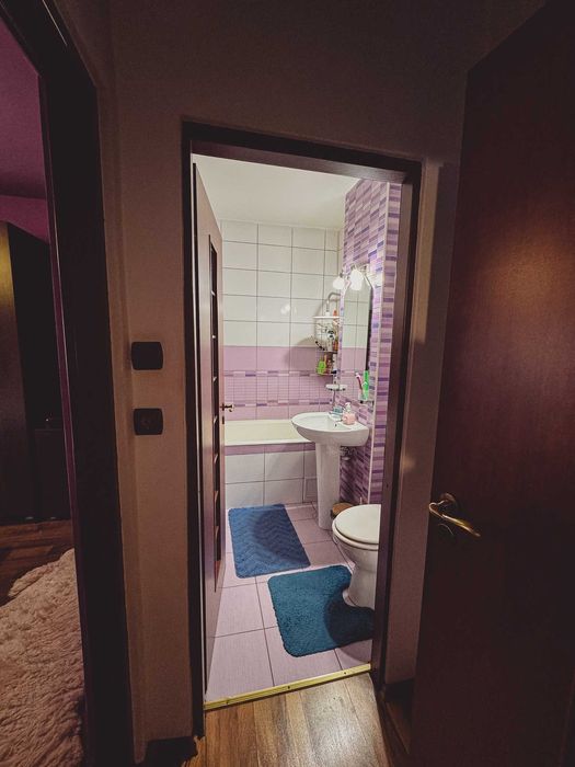 Apartament 2 camere de vânzare Strada Eroilor (lângă Farmacia Catena)