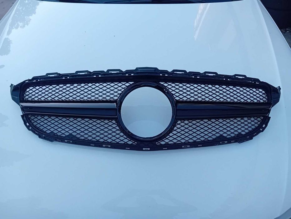 Решетка за Мерцедес w205