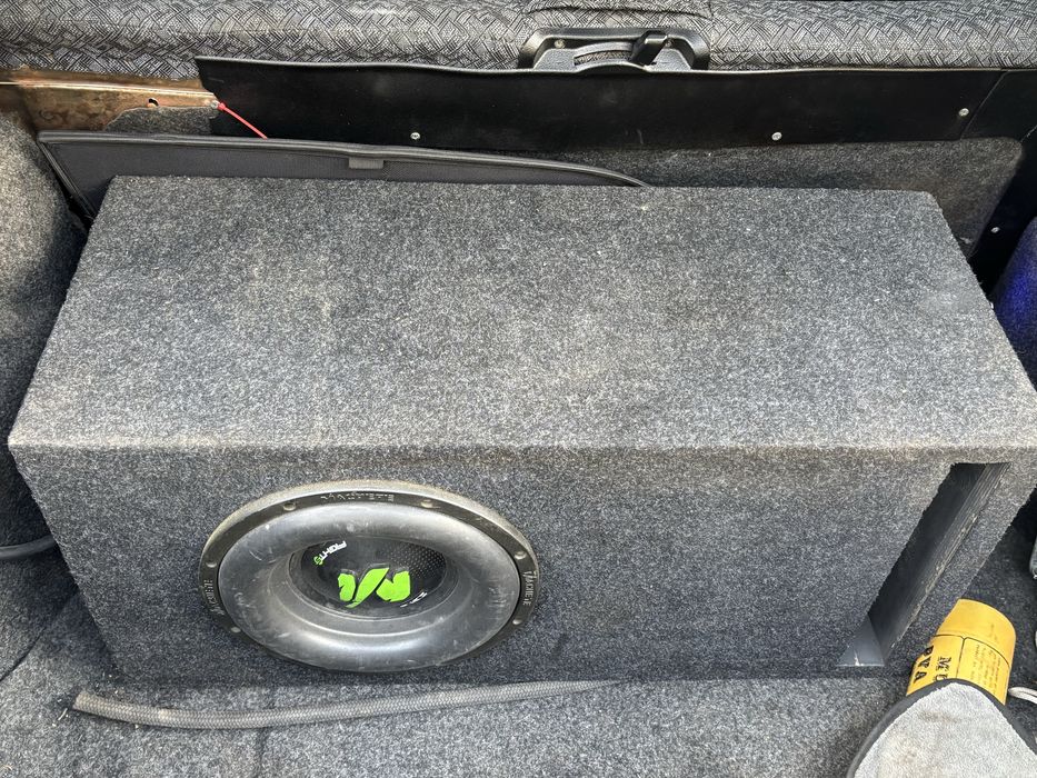 Продам сабвуфер всборе
