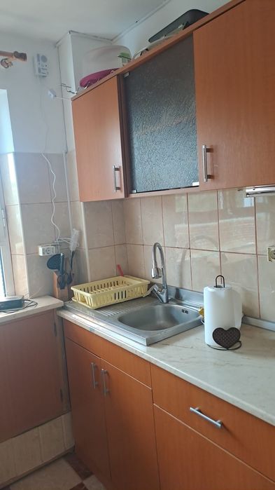 Apartament 3 camere de vanzare