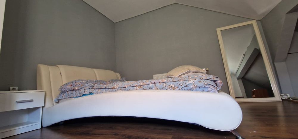 Închiriez mansarda moderna Sibiu