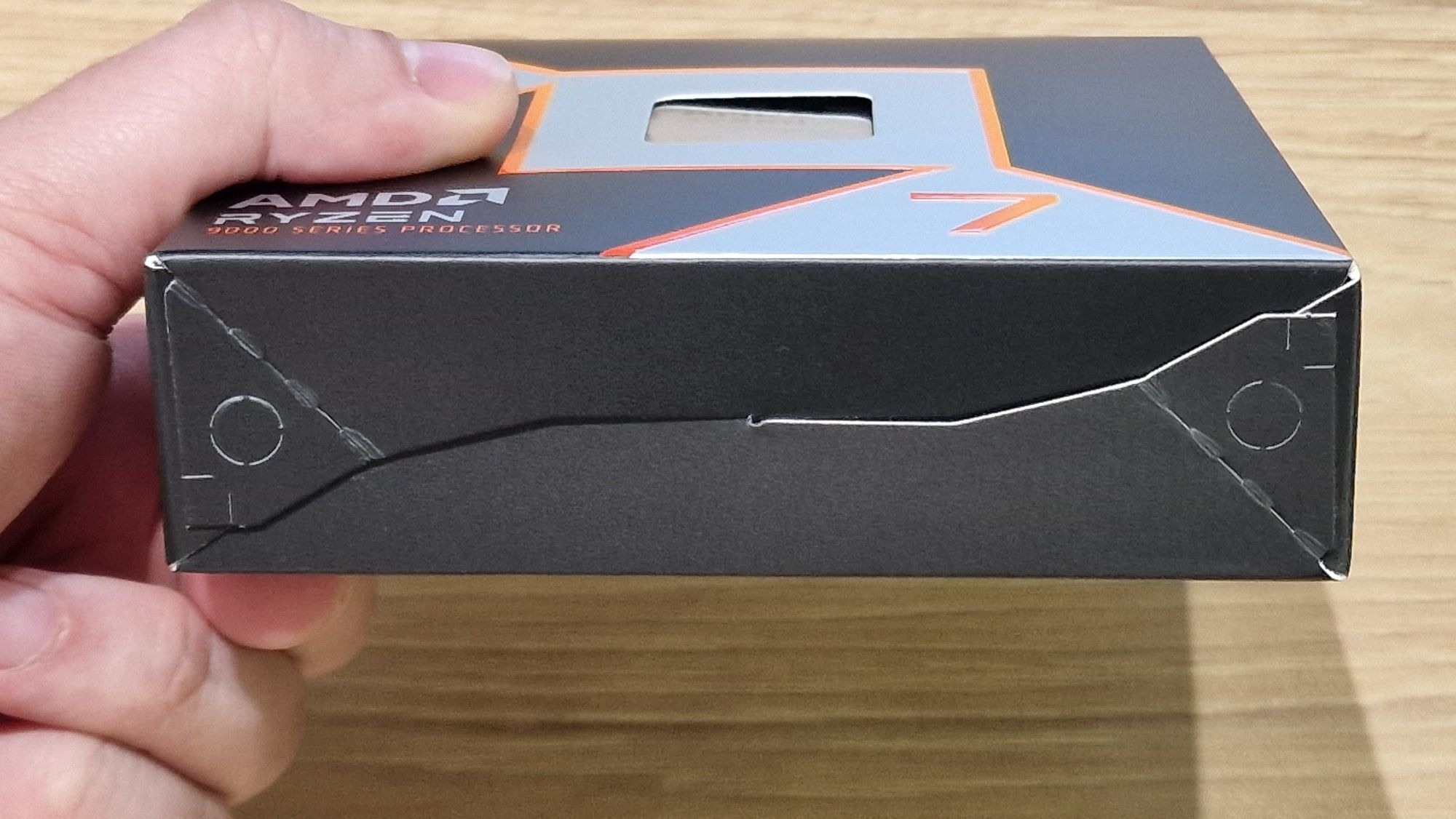 AMD Ryzen 7 9800X3D - Неотварян