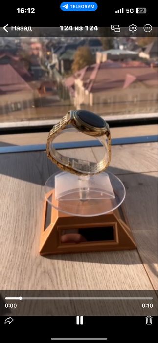 Куёш батарейкали нёругликдан айланиб турадиган витрина