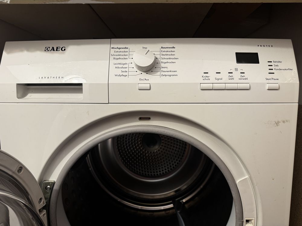 Uscator haine AEG