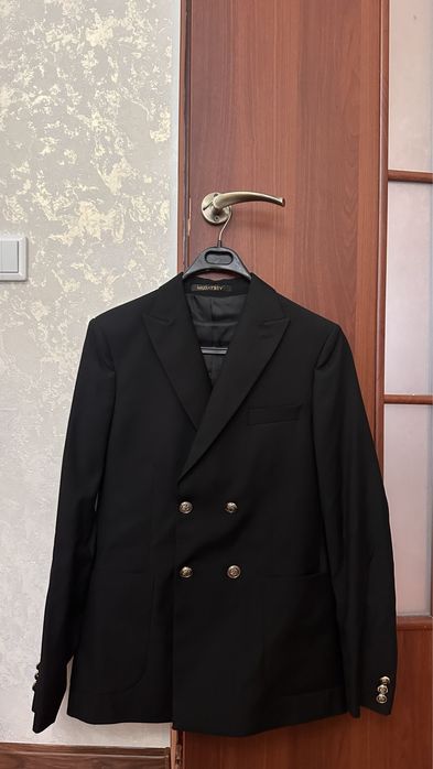 Костюм Мужской тройка 48 р