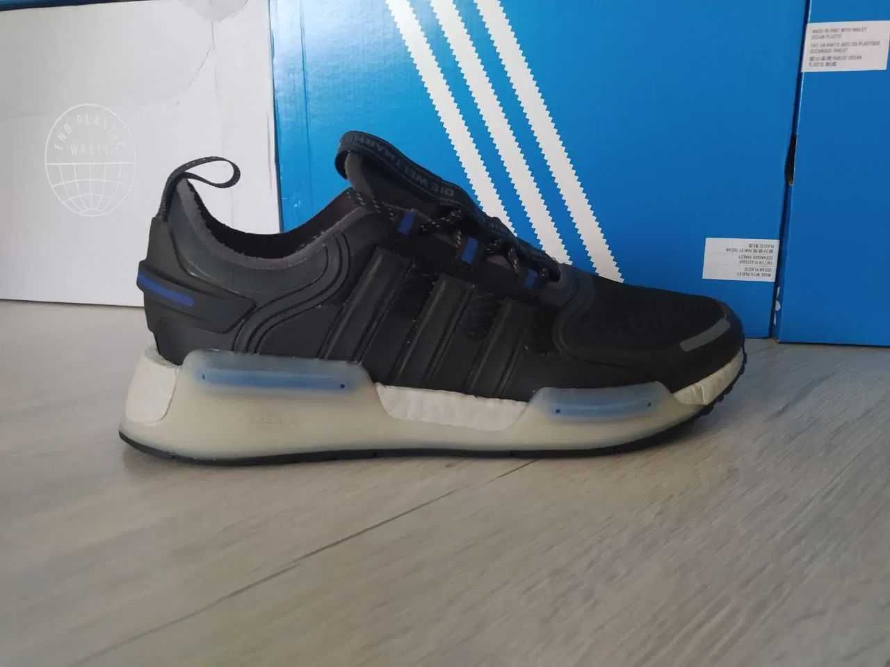 Оригинални маратонки *ADIDAS NMD V3 * EU42 -44.5