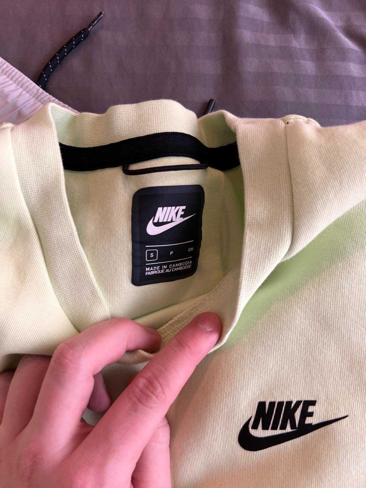 Nike  bluza tech lime M