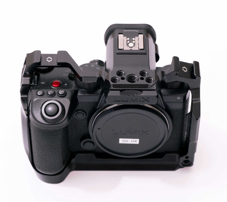 Panasonic Lumix S5II-X + Small Rig cage