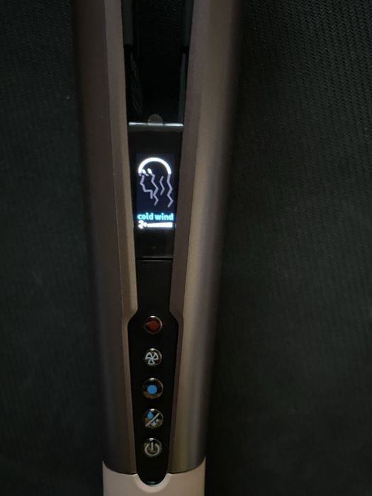 Aparat de îndreptat parul cu aer cald 2-in-1