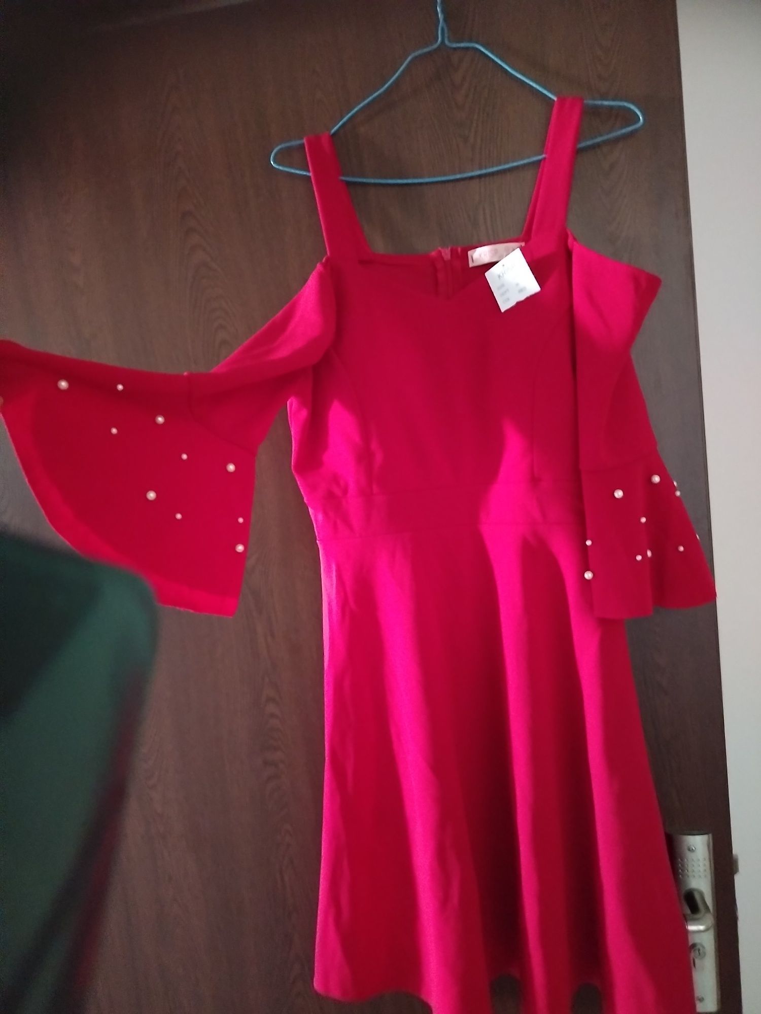 Rochie scurta dama rosu cu perle
