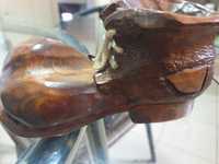 Pantof sculptat lemn anii 1960 -1970,stare buna + bonus pantof ceramic