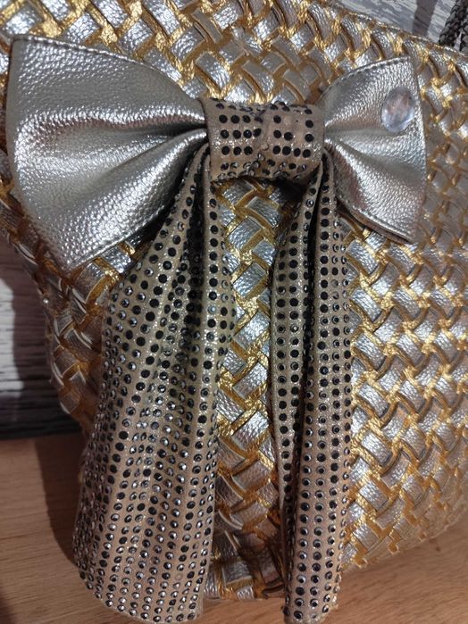 Голяма ефектна дамска чанта