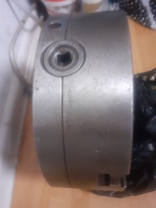 Продаётся токарный патрон, станка 250мм