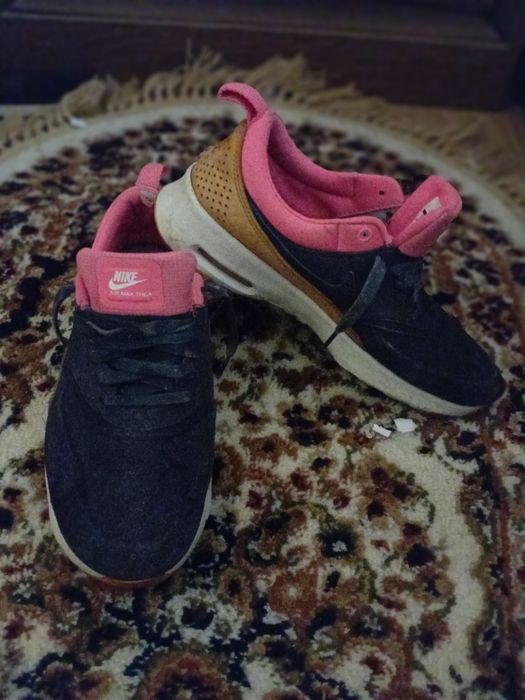 De vanzare adidaṣi air max nike  marimea 38,5