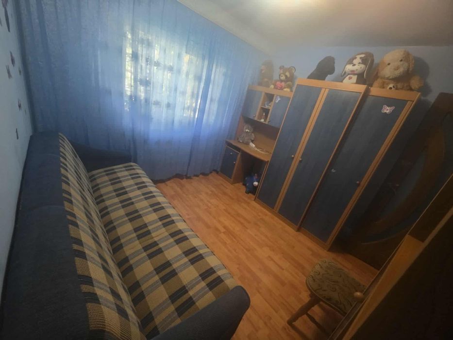 De închiriat apartament cu 2 camere decomandate