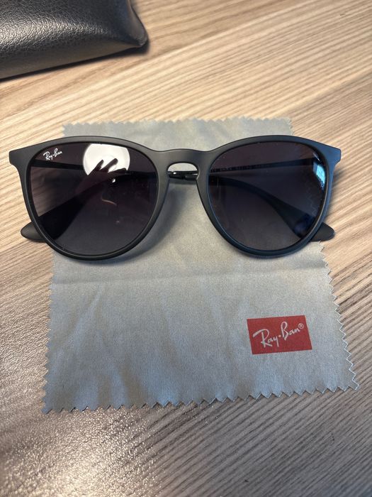 Ray-Ban очила rb4171 erika