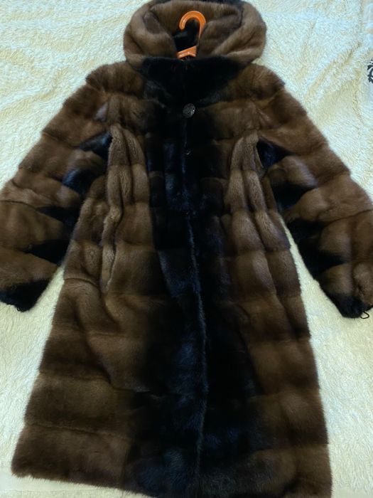 Норковая шуба с капюшоном