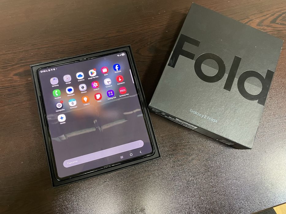 Samsung Z Fold 4 256 GB Като нов